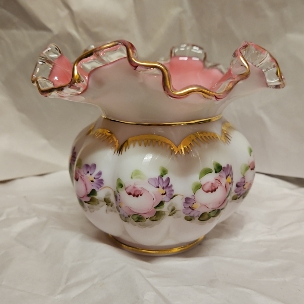 Fenton Charleton Rose Peach Crest Melon Ruffled Rim Vase - Picture 2 of 8